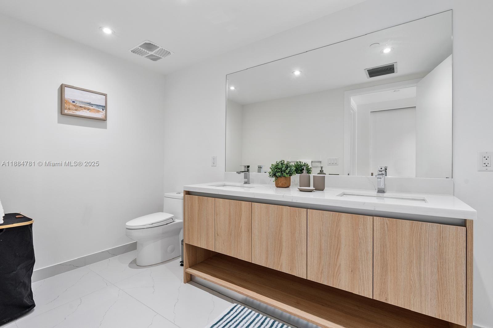 ALANA BAY HARBOR ISLAND - Residential Lease