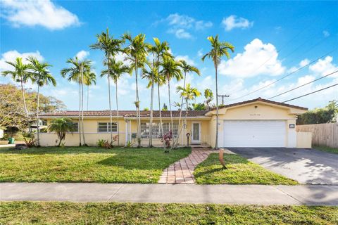 2180 NE 197th Ter Miami FL 33179