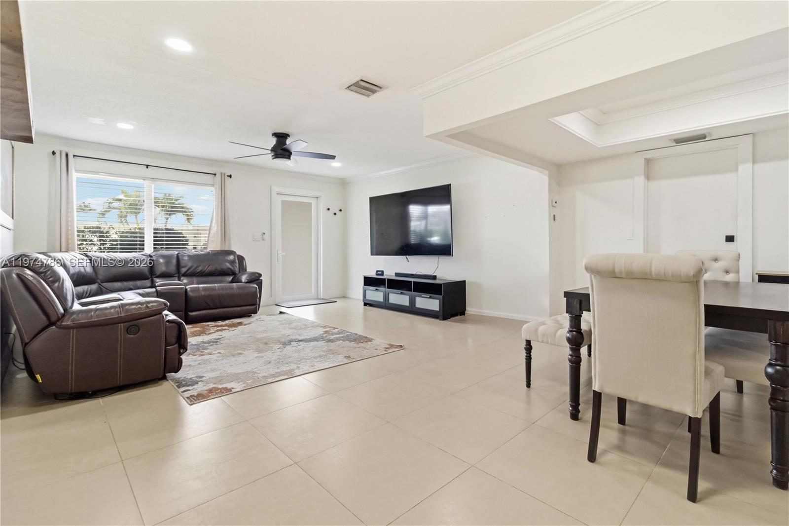 MAINLANDS OF TAMARAC LAKE - Residential Lease