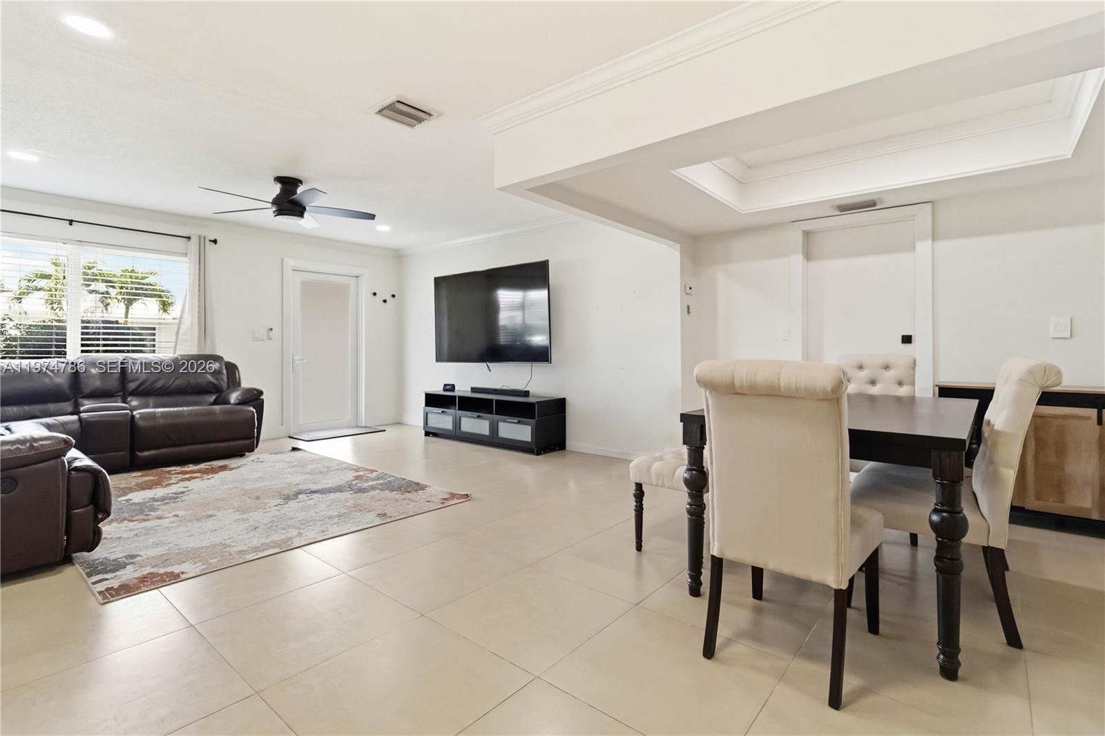 MAINLANDS OF TAMARAC LAKE - Residential Lease