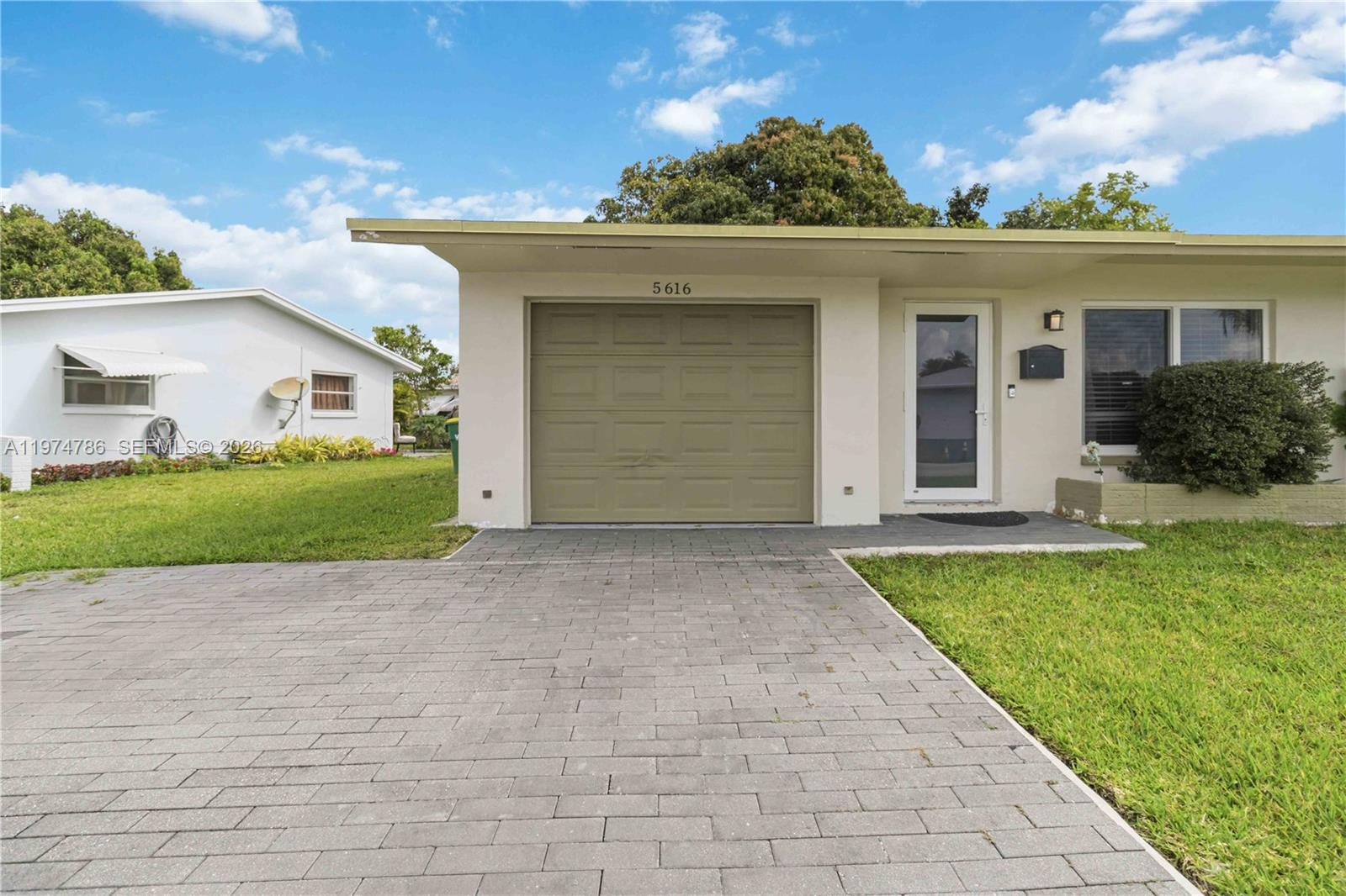 MAINLANDS OF TAMARAC LAKE - Residential Lease