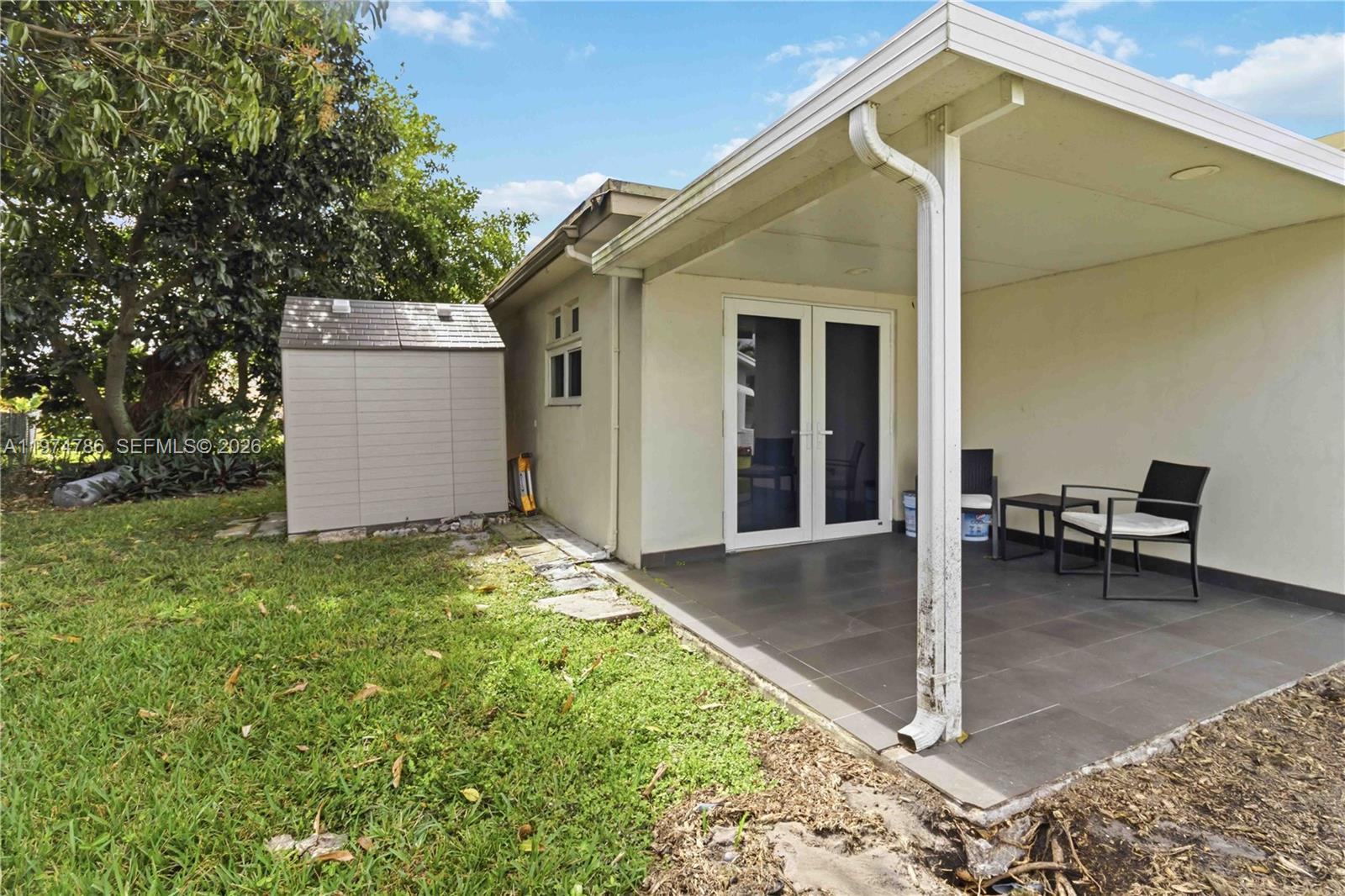 MAINLANDS OF TAMARAC LAKE - Residential Lease