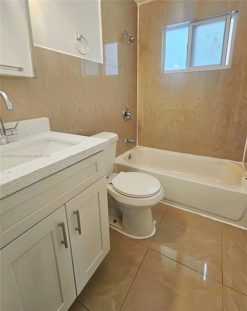 BRICKELL RIVERVIEW - Residential Lease