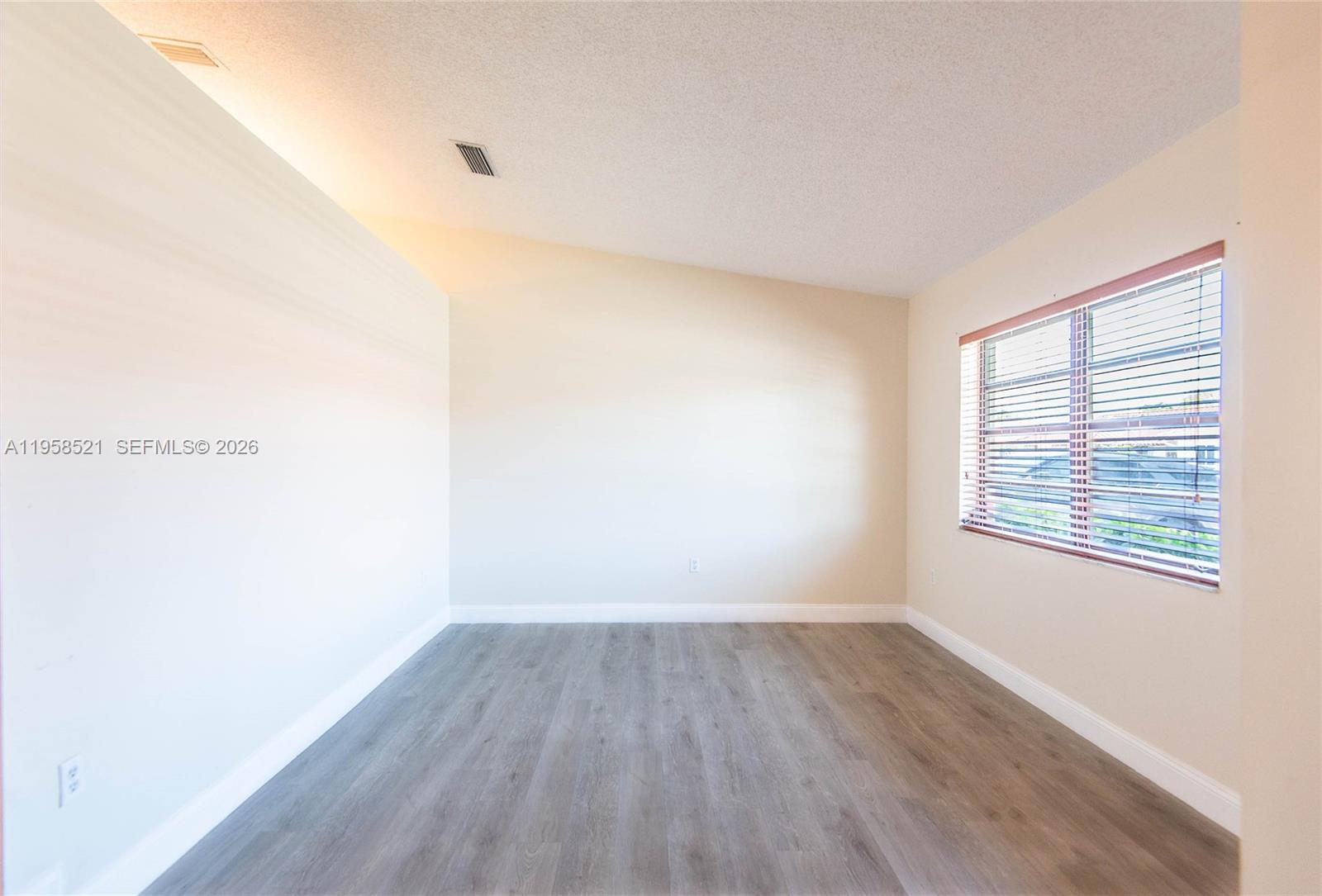 MUNNE SUB - Residential