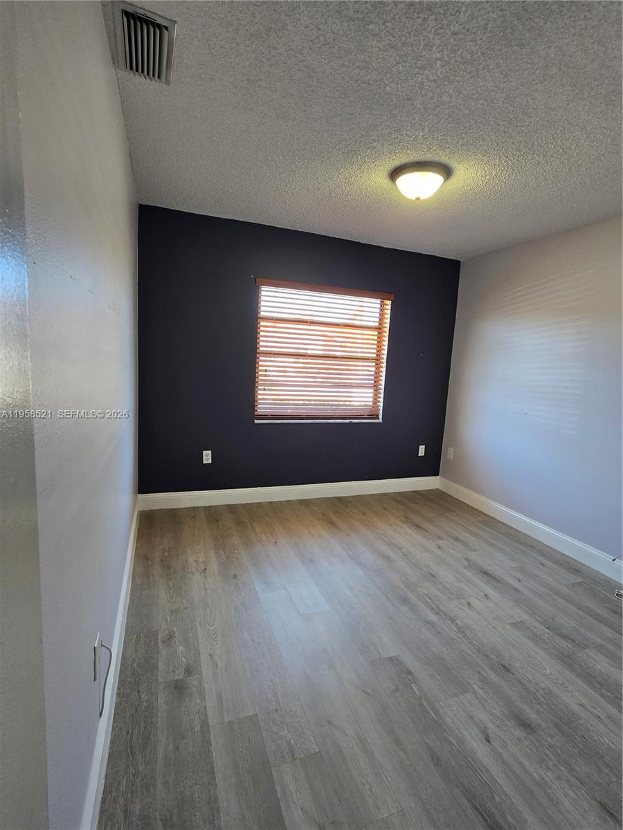 MUNNE SUB - Residential