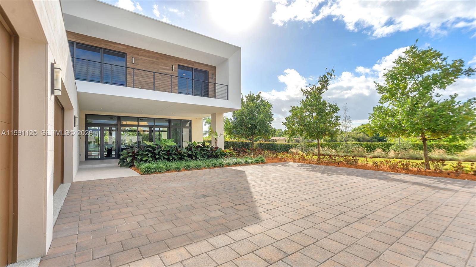 BOTANIKO WESTON ESTATES - Residential