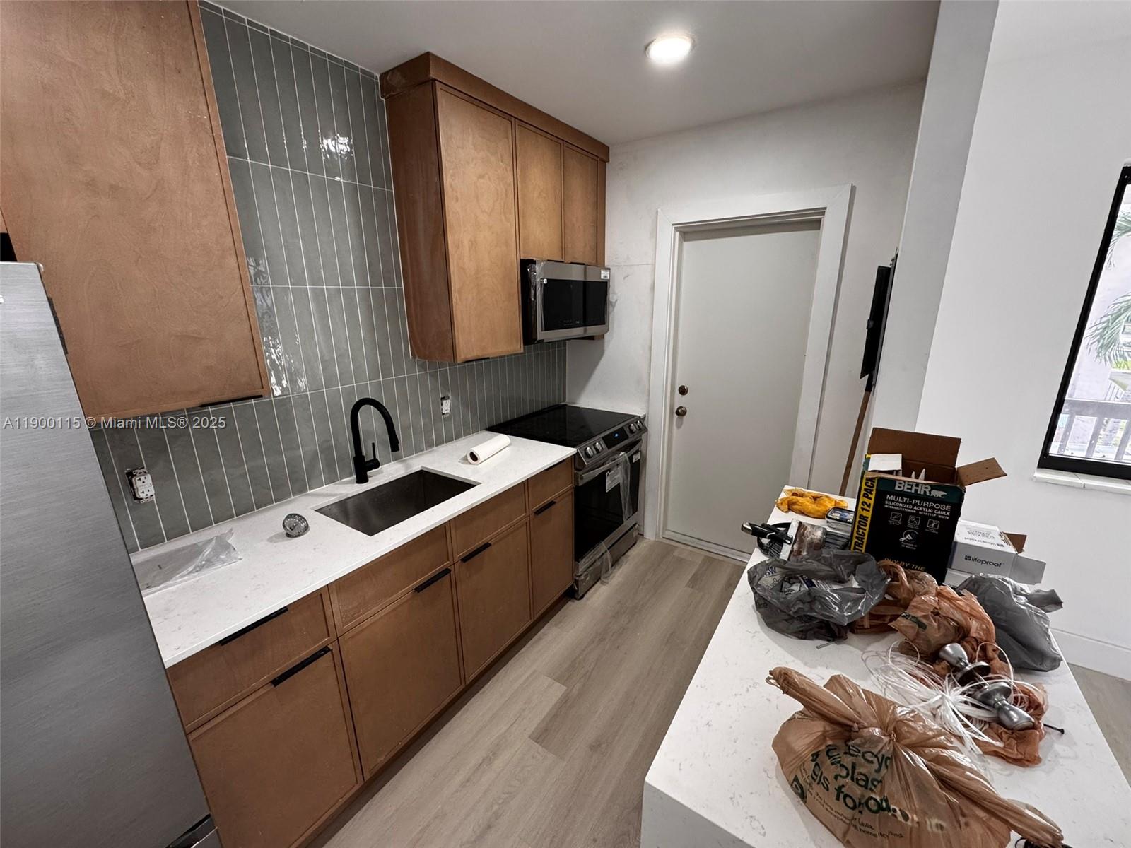 C GAB DOUGLAS SEC - Residential Lease