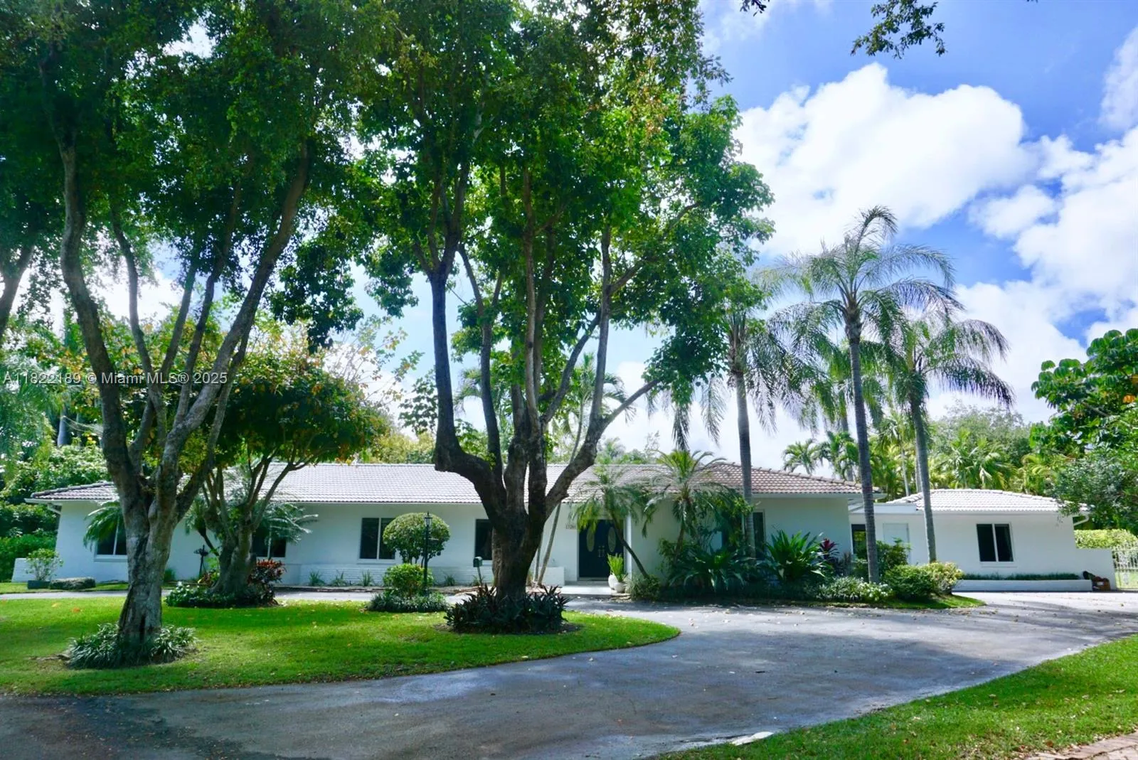 Pinecrest, Florida 33156, United States, 5 Bedrooms Bedrooms, ,3 BathroomsBathrooms,Residential,Active,150359