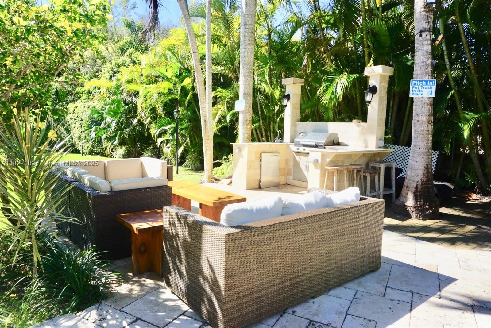 Pinecrest, Florida 33156, United States, 5 Bedrooms Bedrooms, ,3 BathroomsBathrooms,Residential,Active,150359