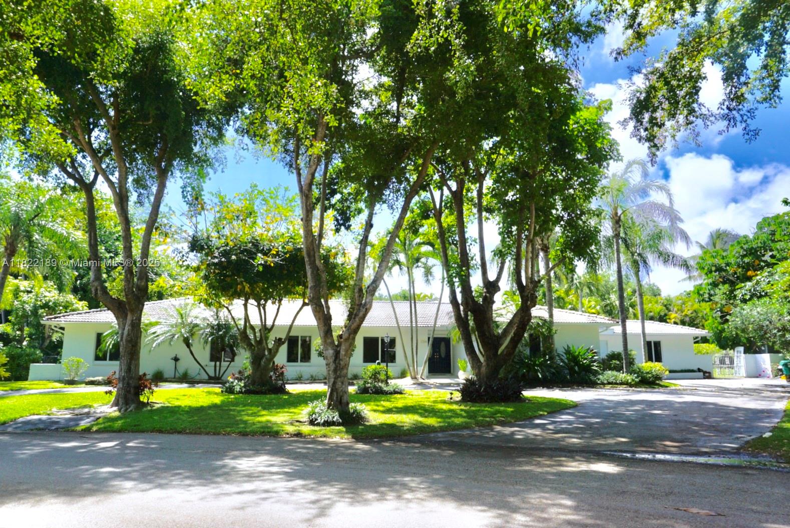 Property for Sale at 13200 Sw 59th Ave, Pinecrest, Miami-Dade County, Florida - Bedrooms: 5 
Bathrooms: 3  - $2,650,000