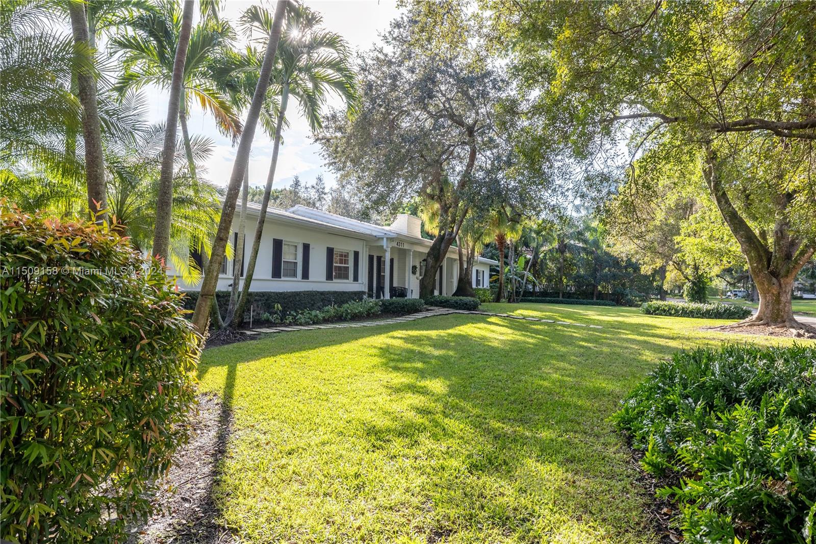 CORAL GABLES RIVIERA SEC - Residential