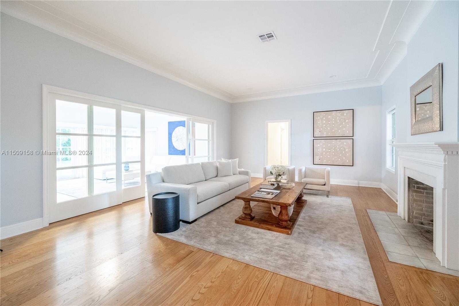 CORAL GABLES RIVIERA SEC - Residential