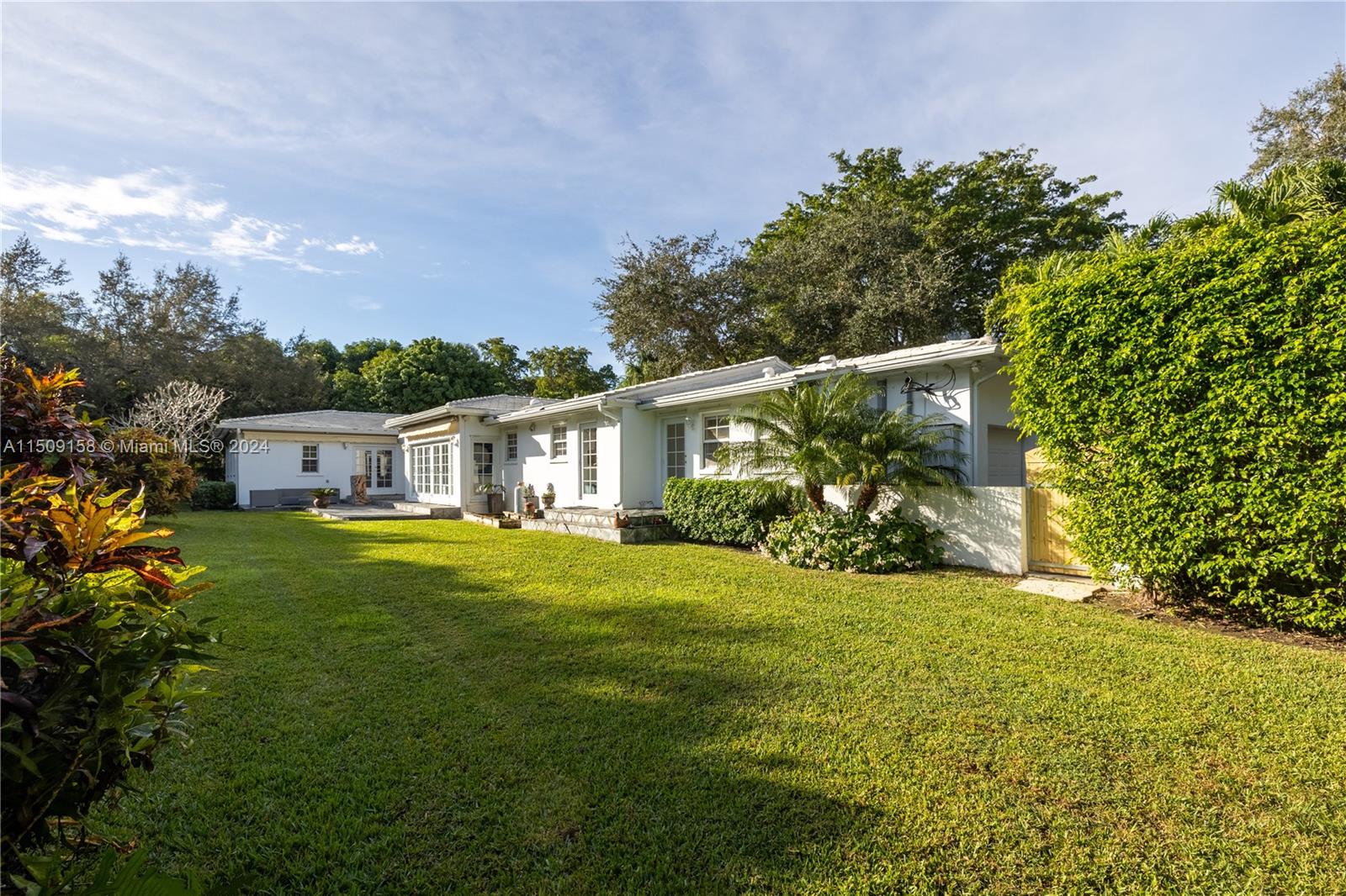 CORAL GABLES RIVIERA SEC - Residential