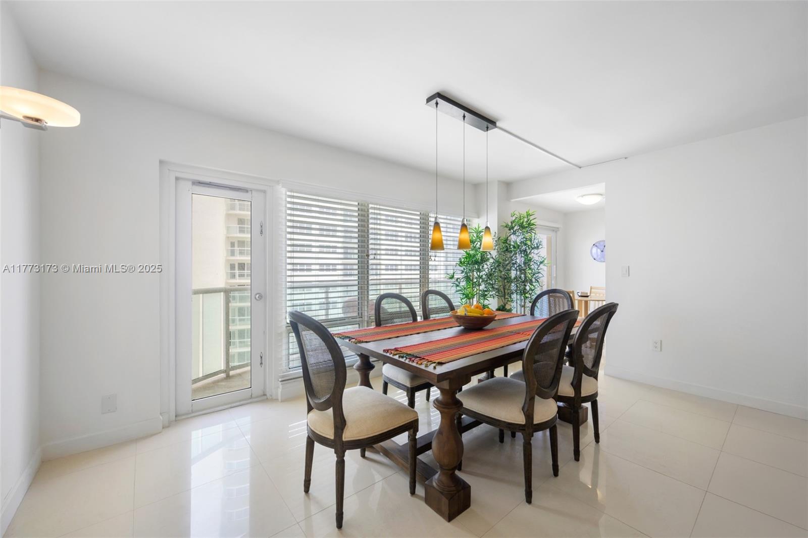 SOUTHPOINT CONDO - Residential