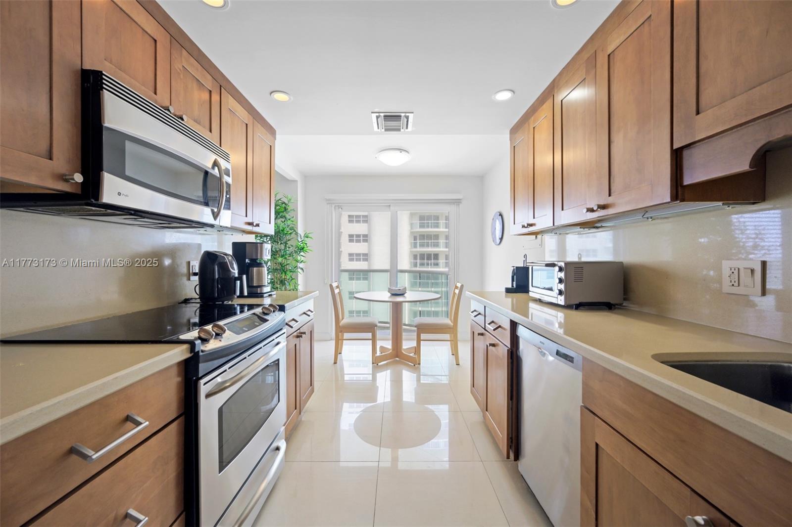SOUTHPOINT CONDO - Residential