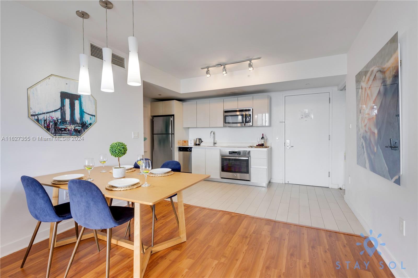 BEACHWALK CONDOMINIUM - Residential