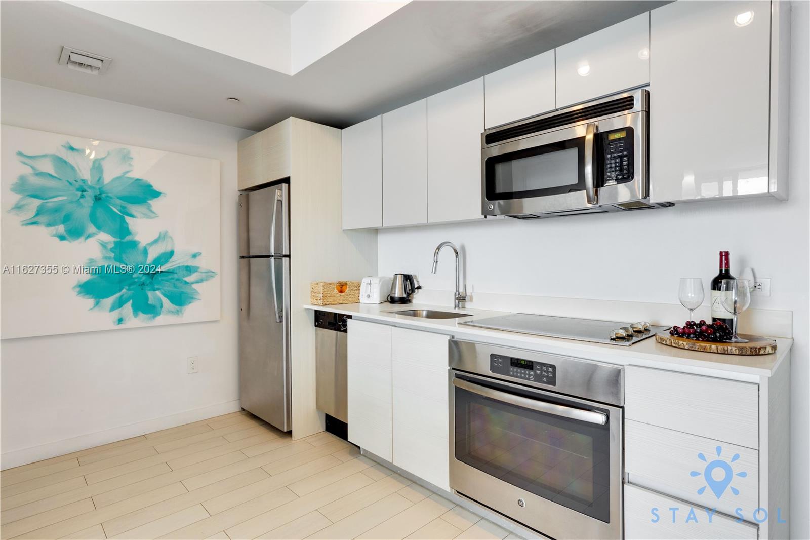 BEACHWALK CONDOMINIUM - Residential