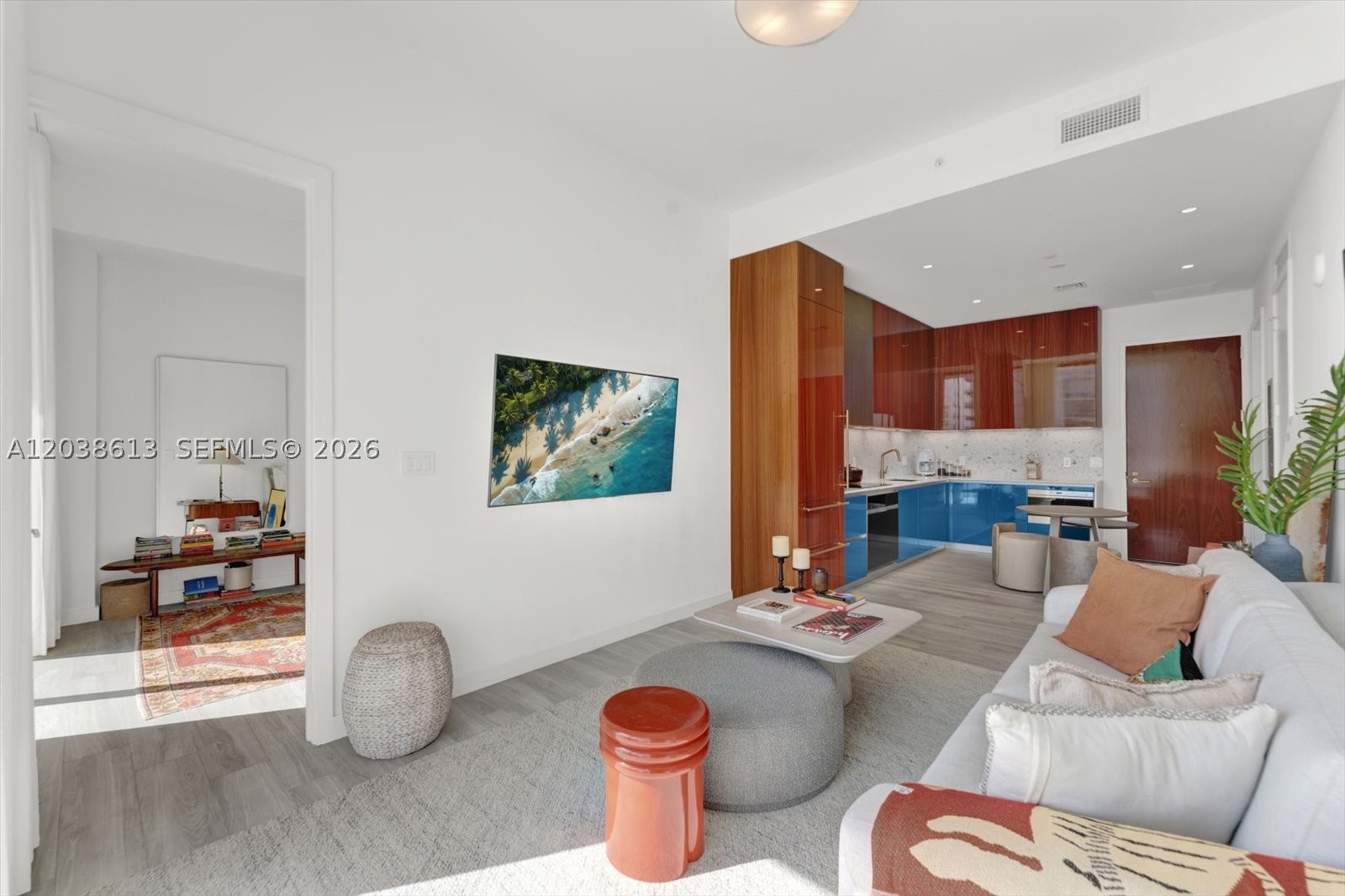 2655 S Bayshore Dr 1606