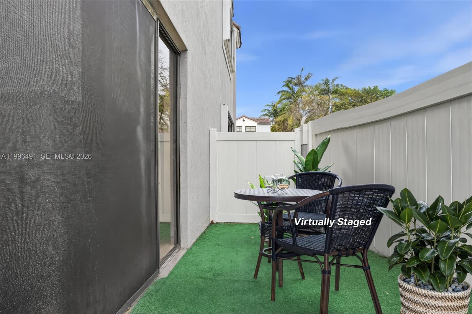 PEMBROKE LAKES SECTION EI - Residential