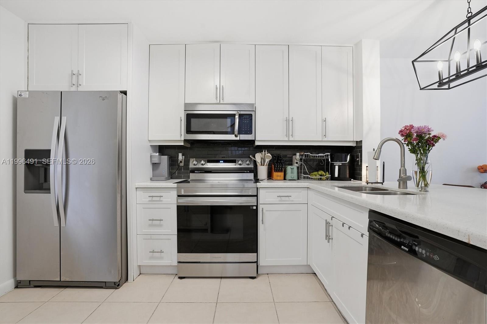 PEMBROKE LAKES SECTION EI - Residential