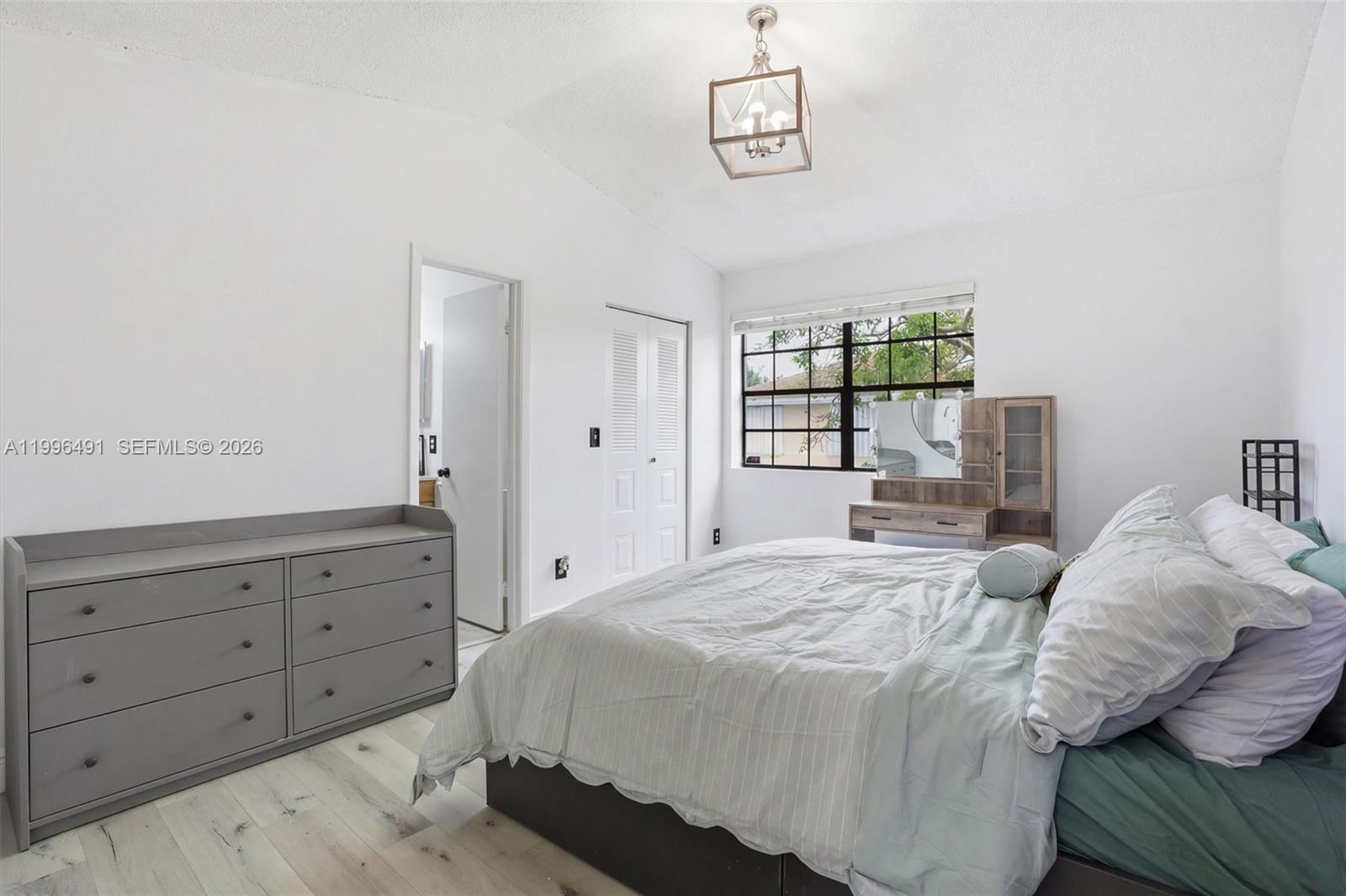 PEMBROKE LAKES SECTION EI - Residential