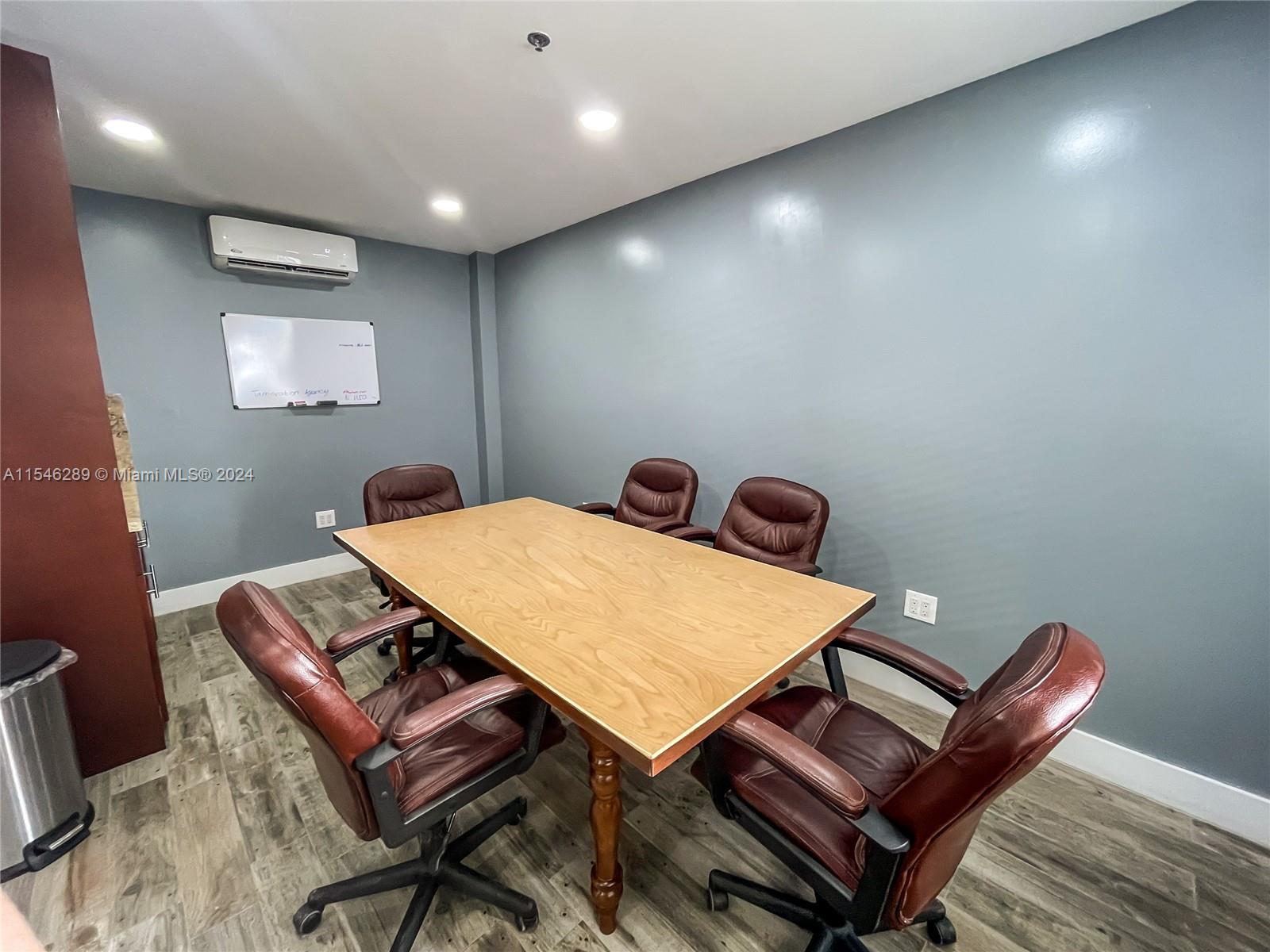 LEO GELVAN 1ST ADDN - Commercial Sale