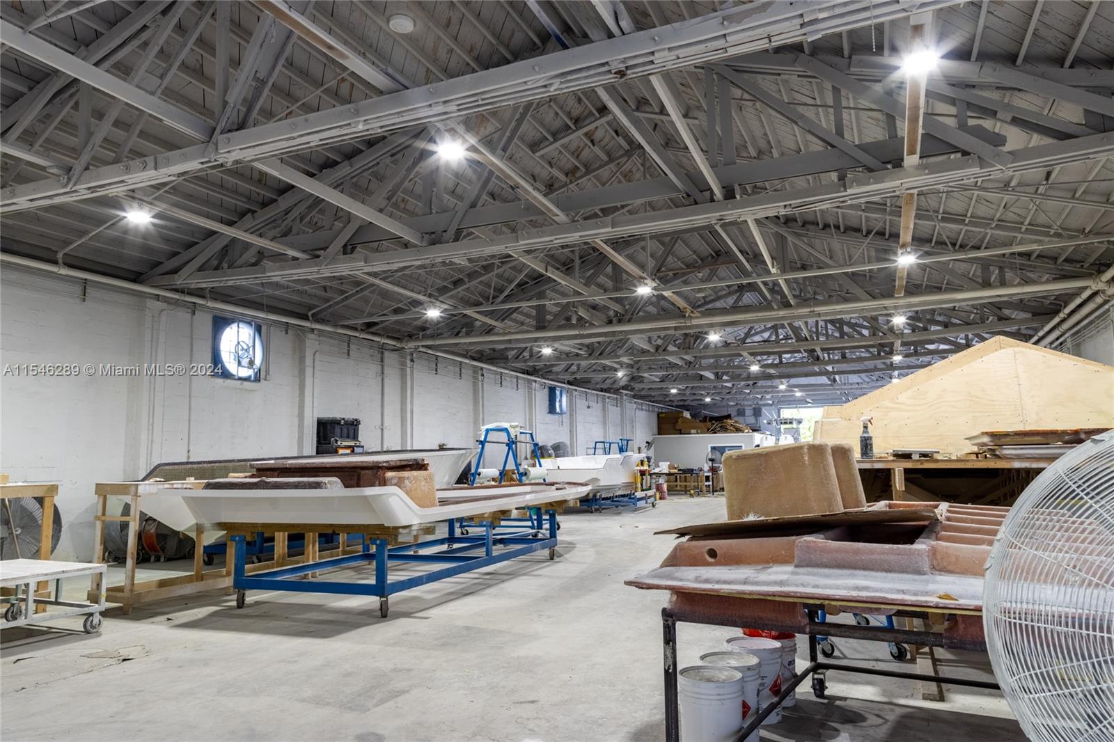 LEO GELVAN 1ST ADDN - Commercial Sale