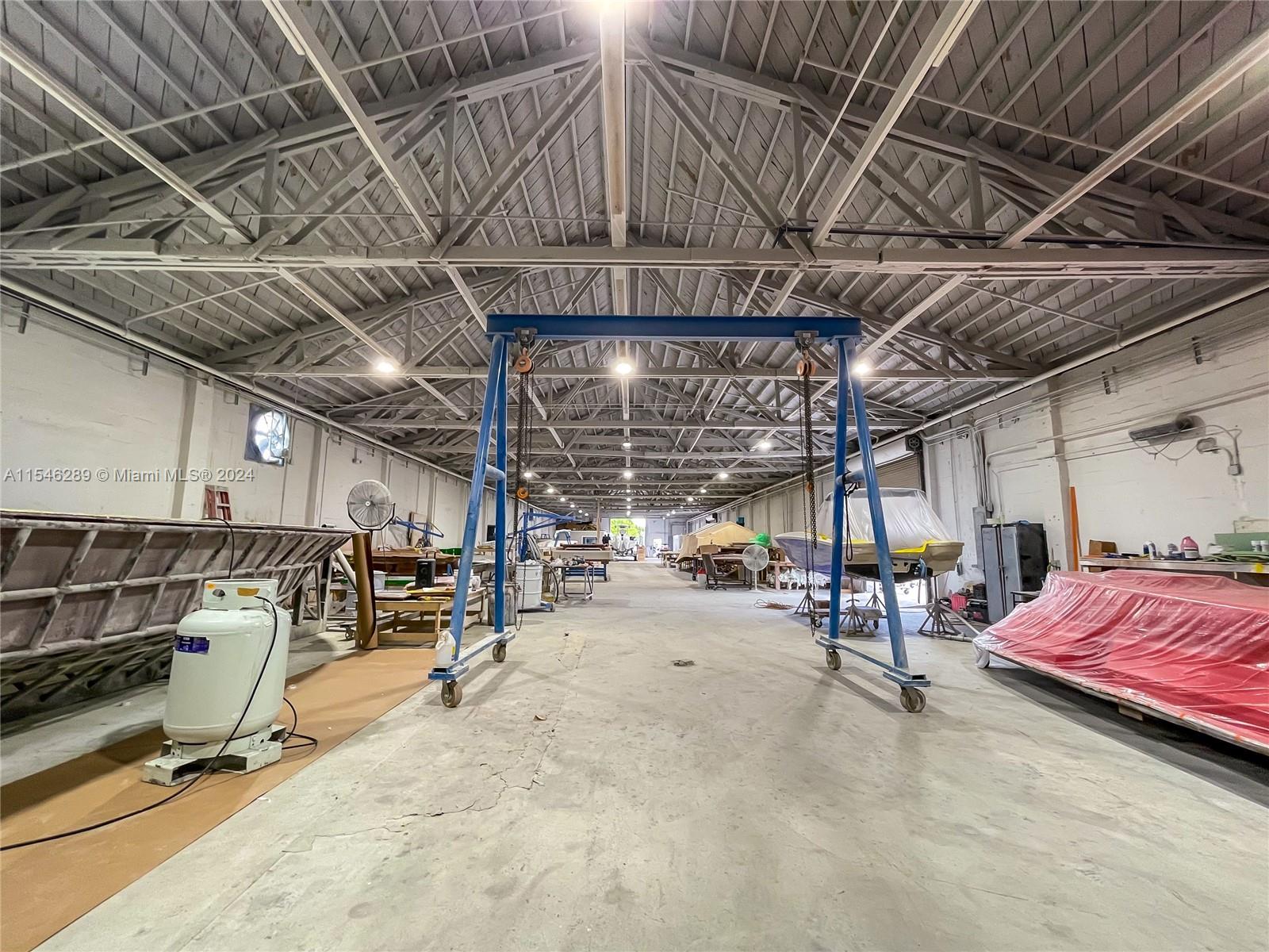 LEO GELVAN 1ST ADDN - Commercial Sale