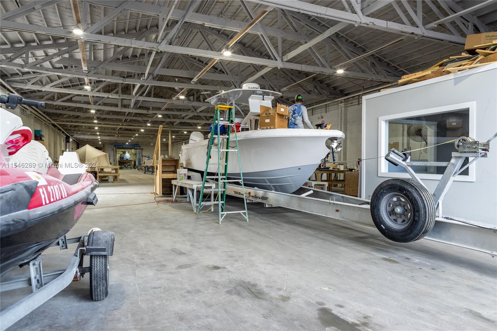 LEO GELVAN 1ST ADDN - Commercial Sale