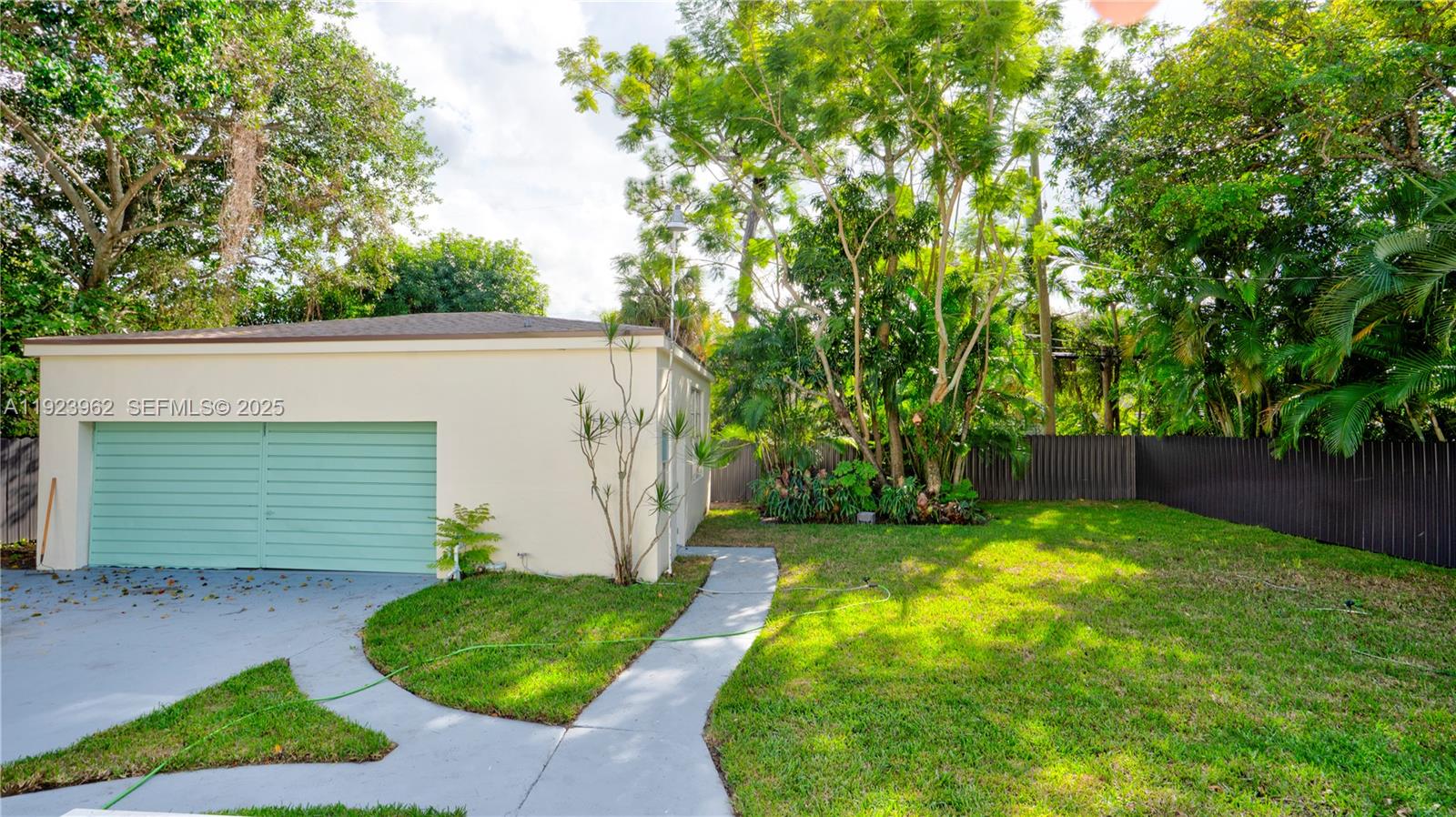 LAMOR ESTATES SUB - Residential