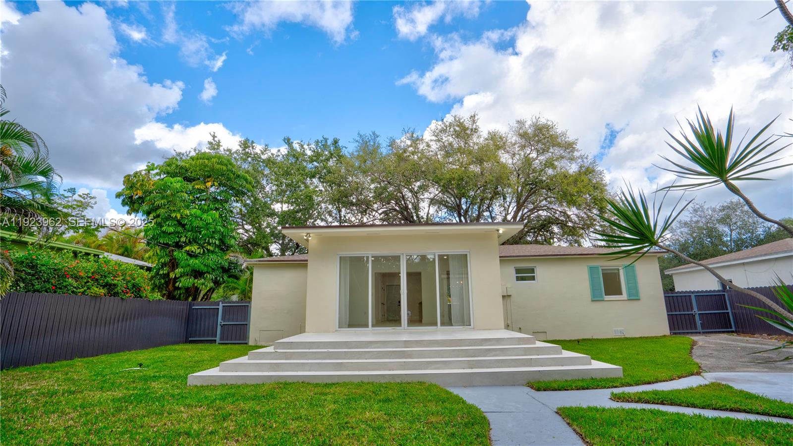 LAMOR ESTATES SUB - Residential