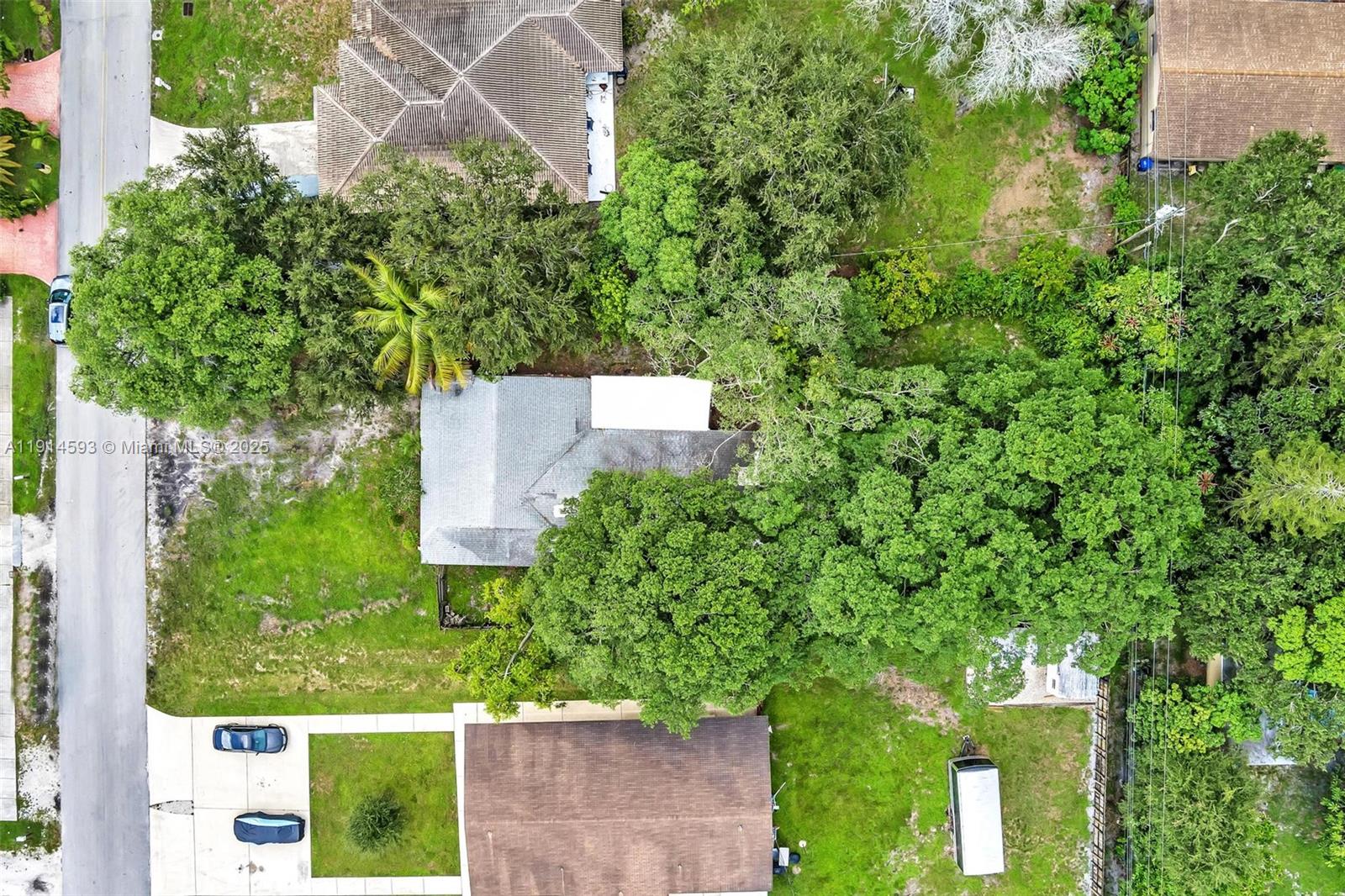 MIAMI GARDENS ESTATES SEC - Residential