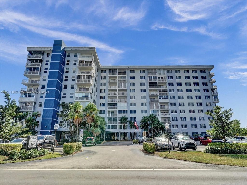 Photo of 4200 Hillcrest Dr #619, Hollywood, FL 33021 (MLS # A11511895)