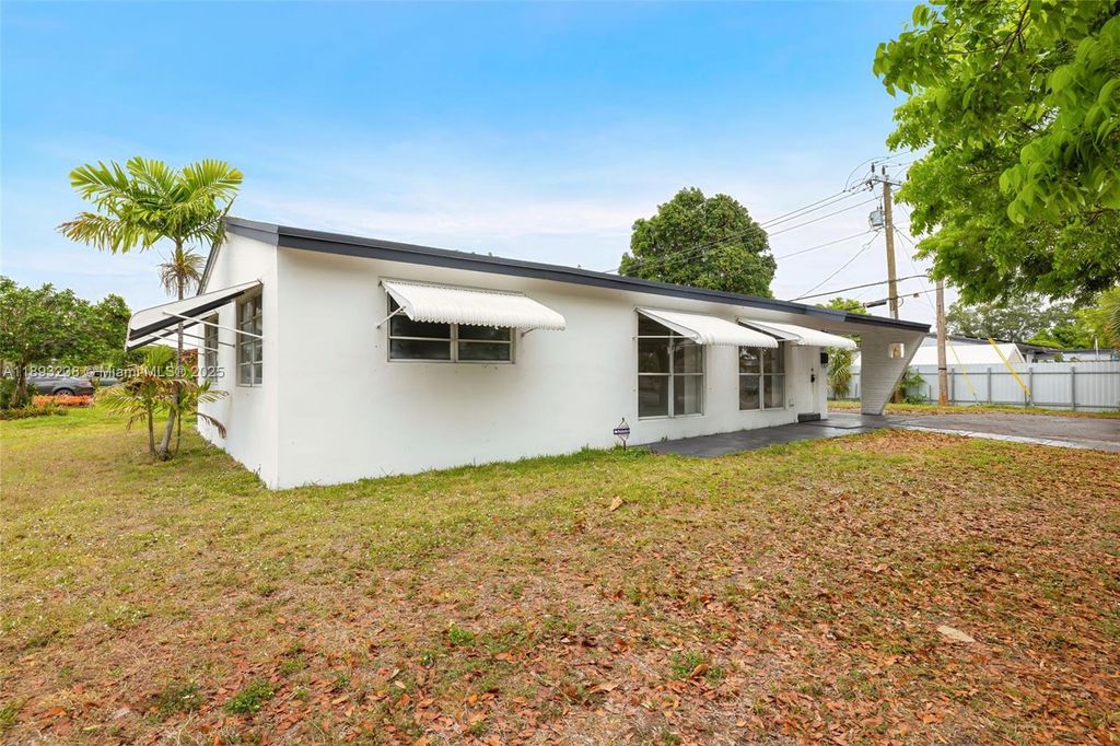Photo of 1920 N 66th Ave, Hollywood, FL 33024 (MLS # A11893238)