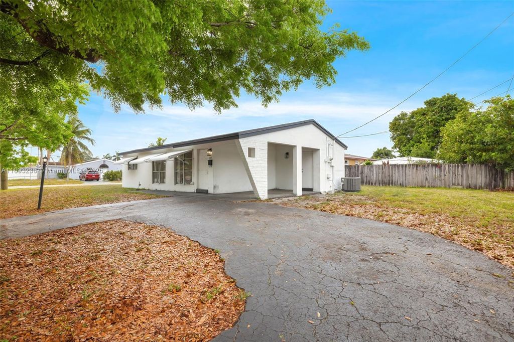 Photo of 1920 N 66th Ave, Hollywood, FL 33024 (MLS # A11893238)