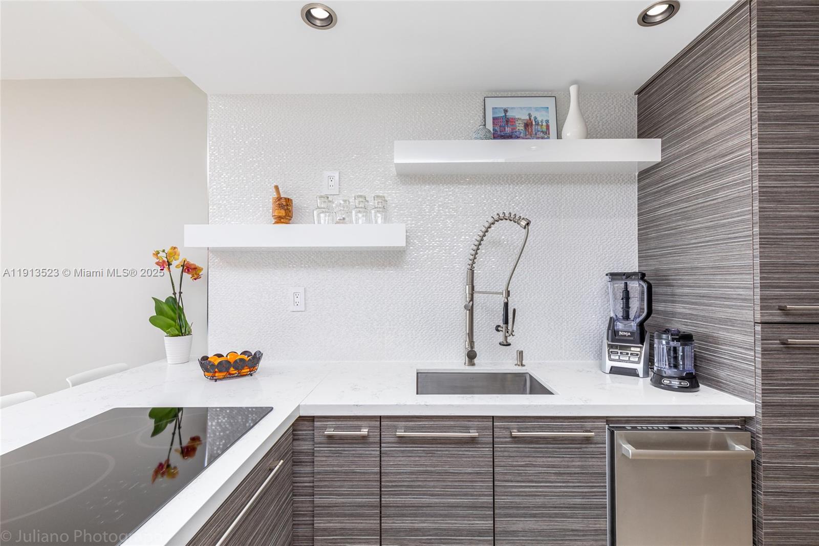 MIRADOR 1000 CONDO - Residential Lease