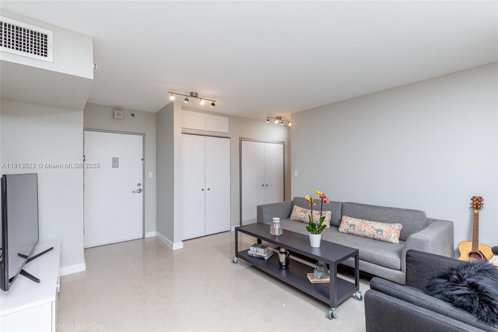 MIRADOR 1000 CONDO - Residential Lease