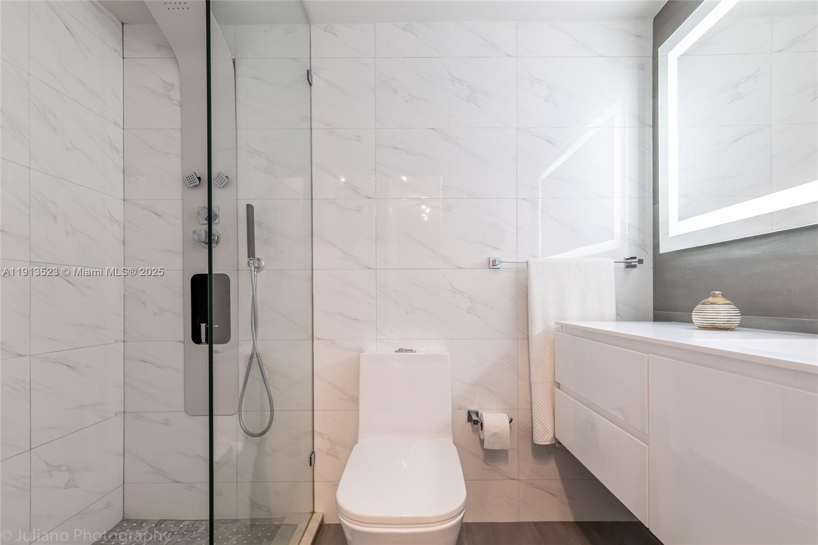 MIRADOR 1000 CONDO - Residential Lease