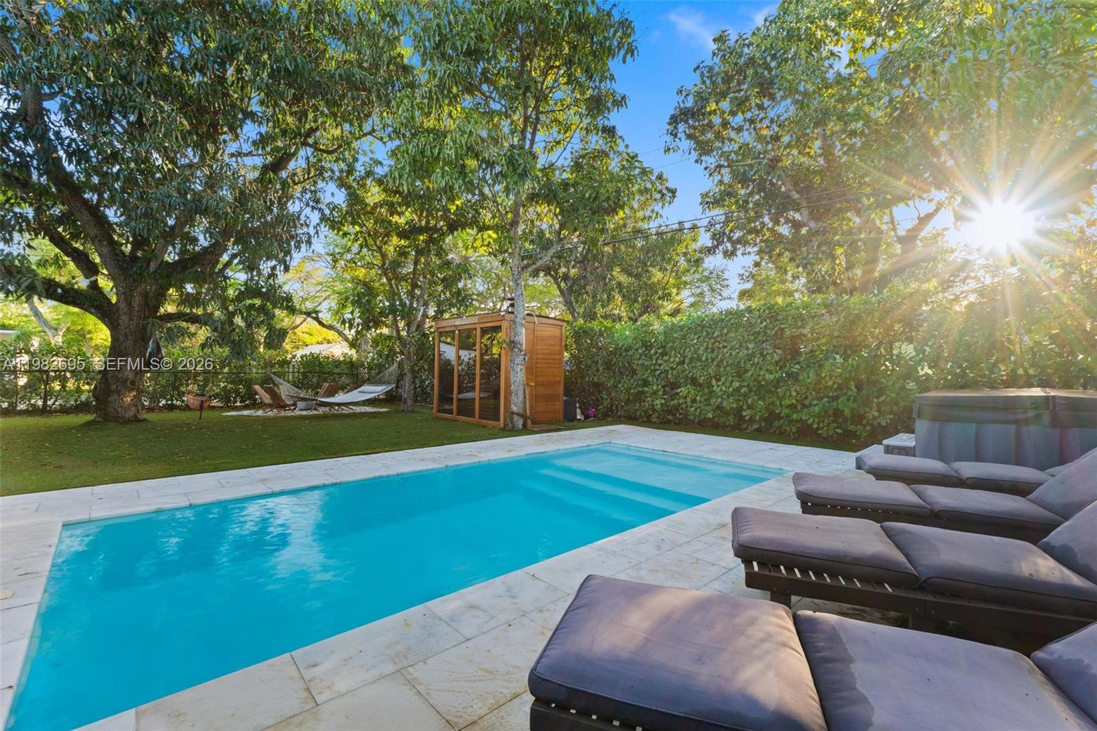 ARCHWOOD-AMD PLAT - Residential