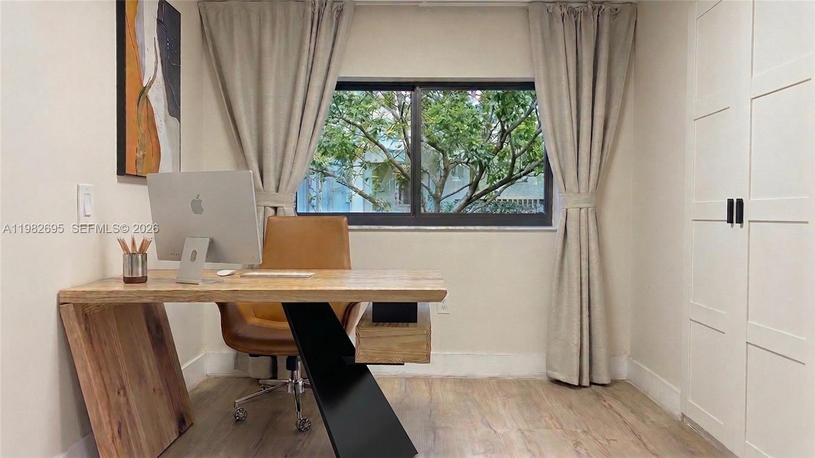 ARCHWOOD-AMD PLAT - Residential