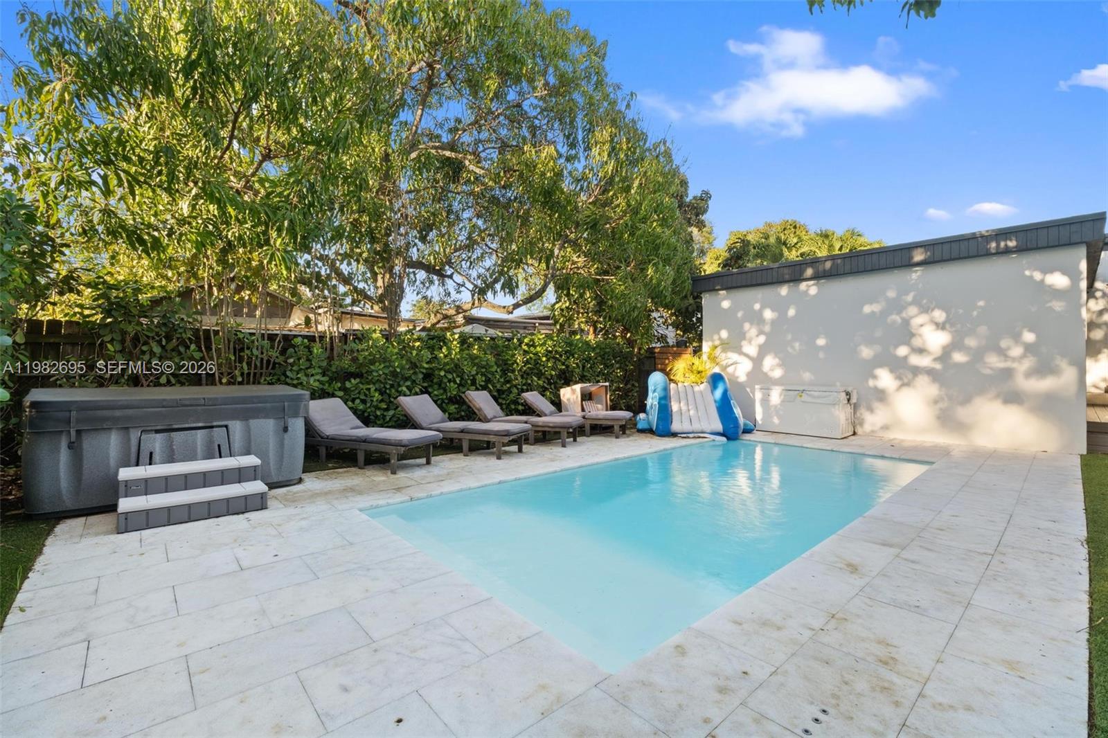 ARCHWOOD-AMD PLAT - Residential