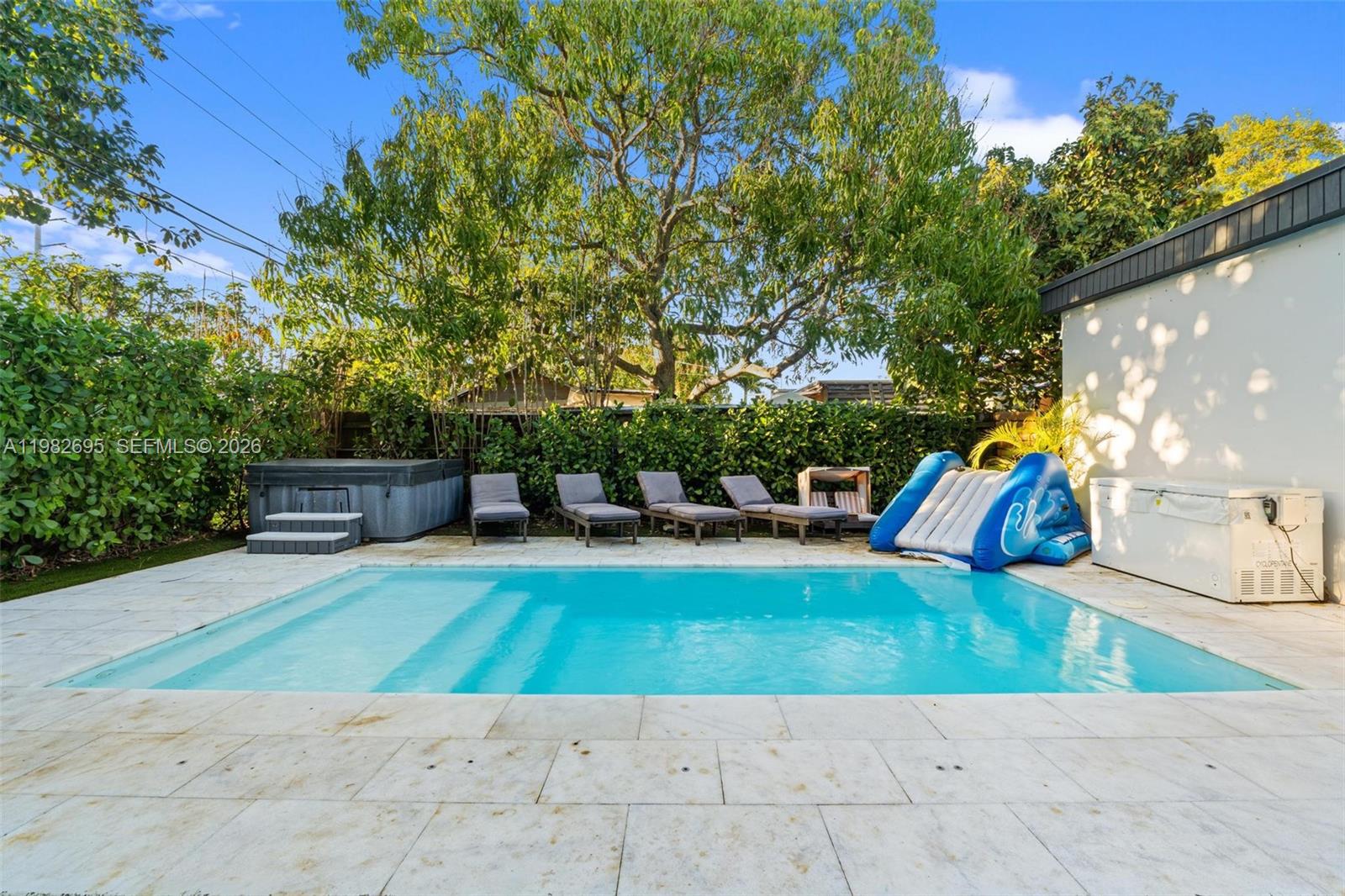 ARCHWOOD-AMD PLAT - Residential