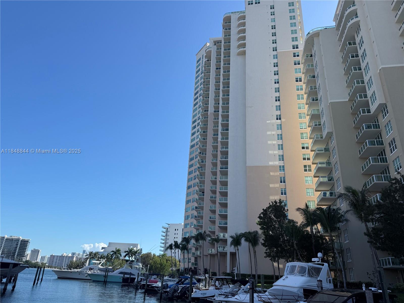 AVENTURA MARINA CONDO NUM - Residential
