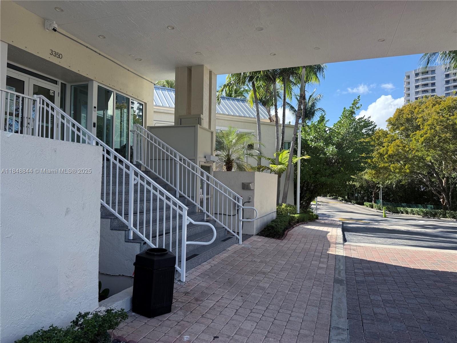 AVENTURA MARINA CONDO NUM - Residential