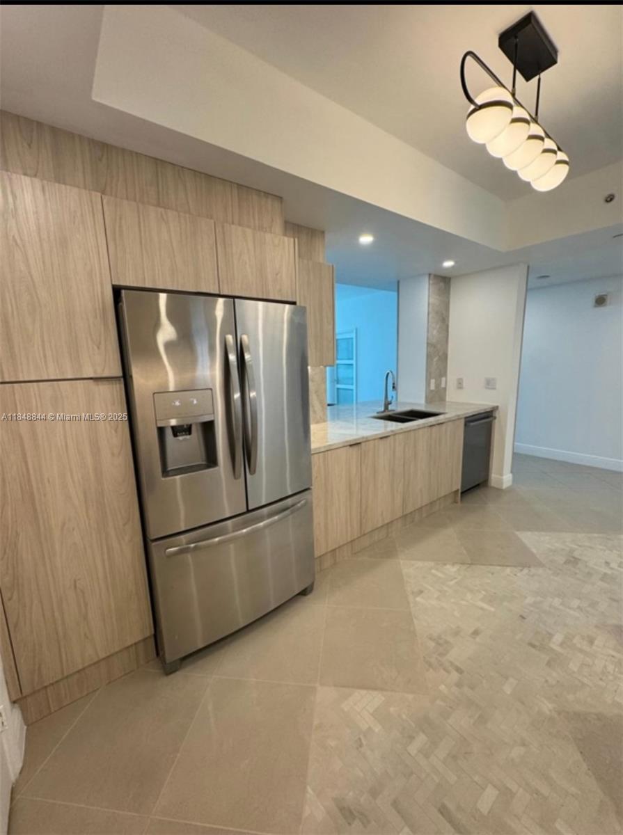 AVENTURA MARINA CONDO NUM - Residential