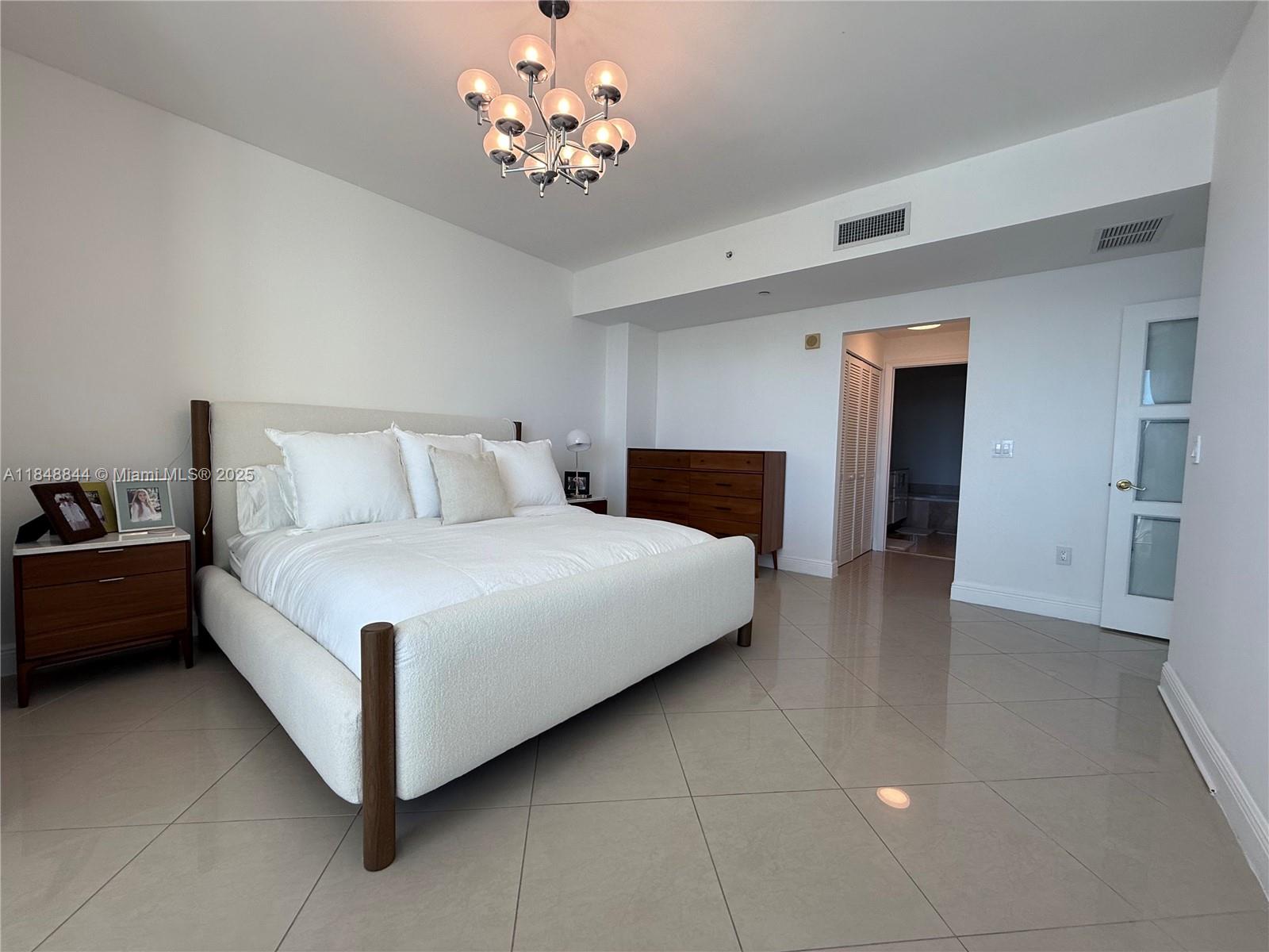 AVENTURA MARINA CONDO NUM - Residential