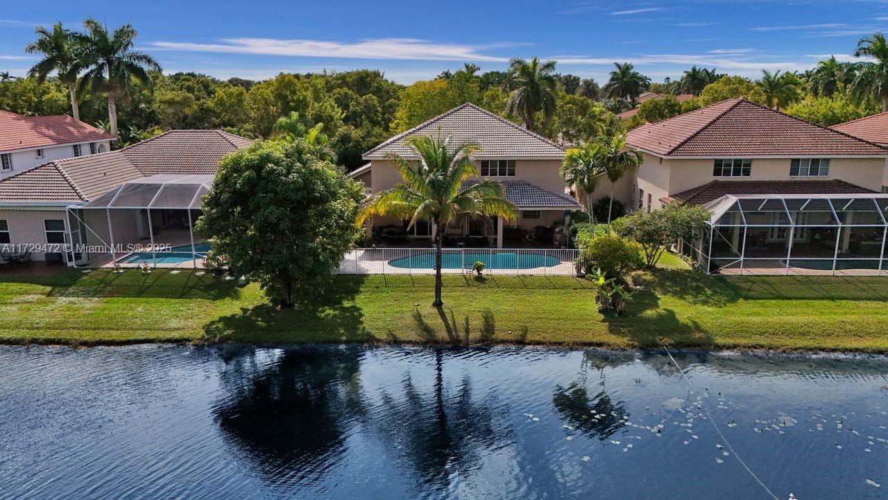 3860 Heron Ridge Ln, Weston, Broward County, Florida - 5 Bedrooms  
3 Bathrooms - 