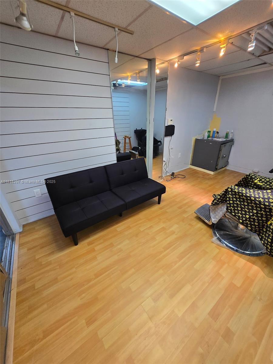 Prime location on the 2nd floor for lease in the Miami International Merchandise Mart, connected to the Double Tree Hotel and Convention Center. The space can be leased for retail, wholesale, office or special purposes. High traffic location boasting high visibility and ample parking. Just minutes from the Miami International Airport.