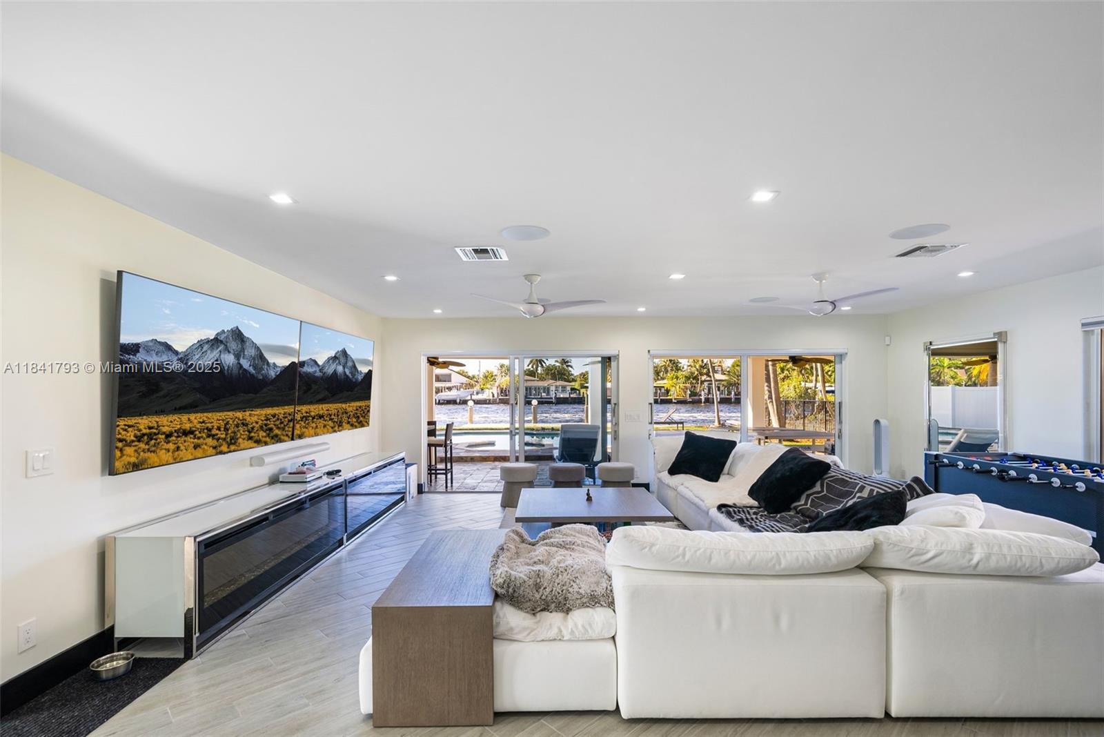 POMPANO BEACH PARK - Residential Lease