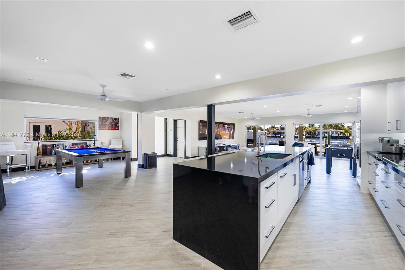 POMPANO BEACH PARK - Residential Lease